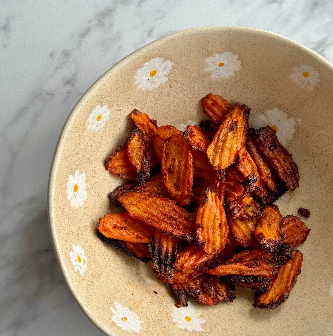 Crunchy air-fried bone broth carrot chips